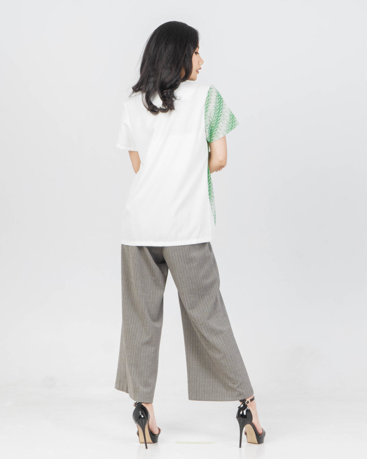 Deandra Blouse Green - Image 3