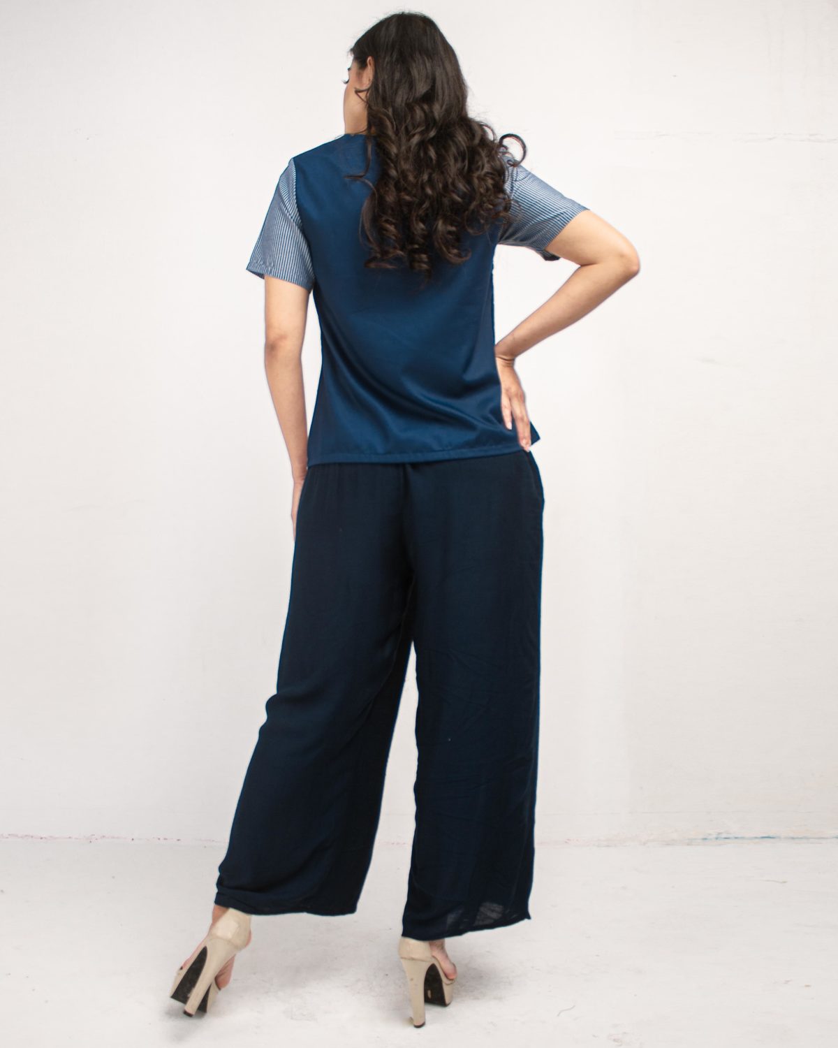 DEVINA BLUE - Image 5