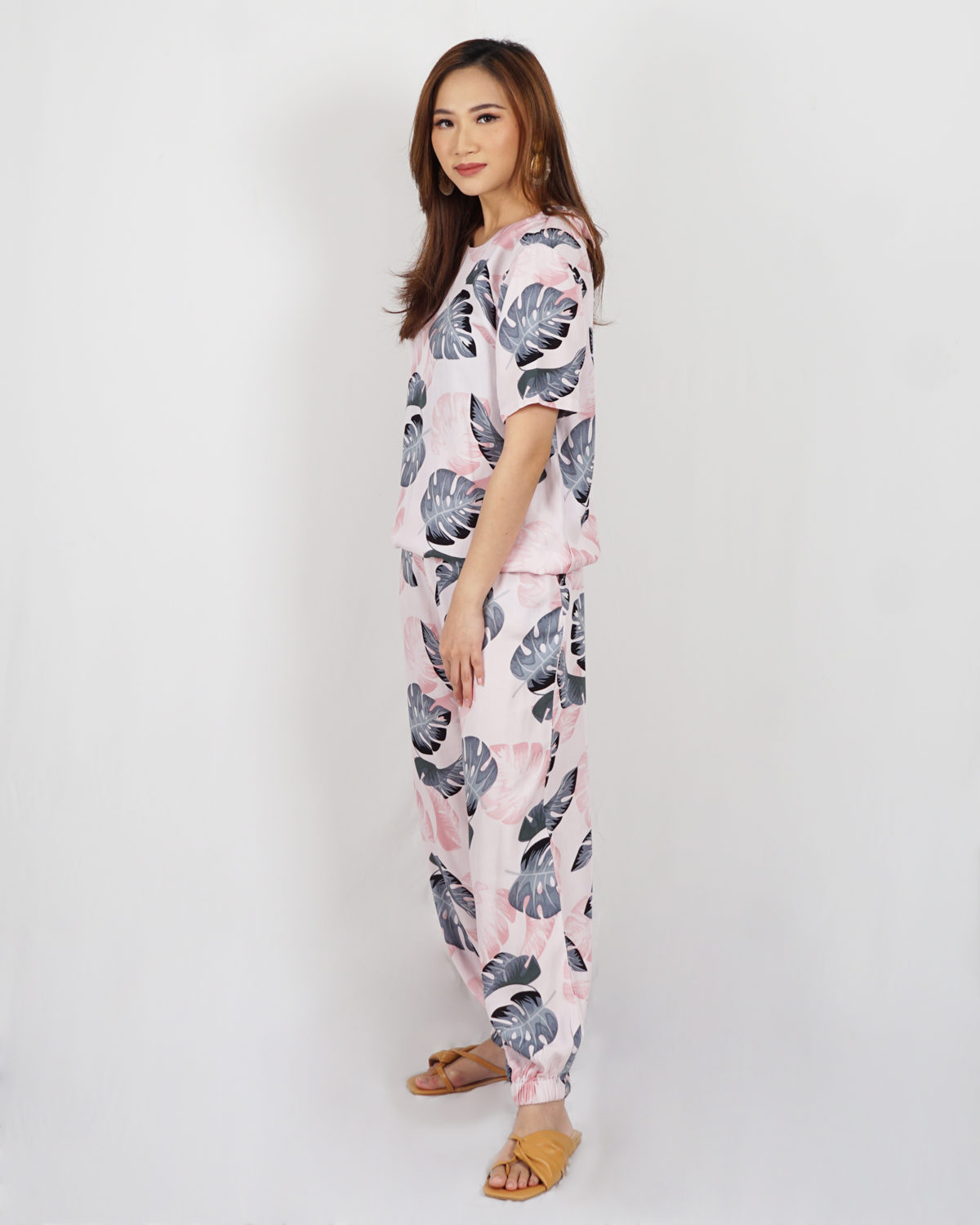 Karleen Set Pink Leaves - Image 4