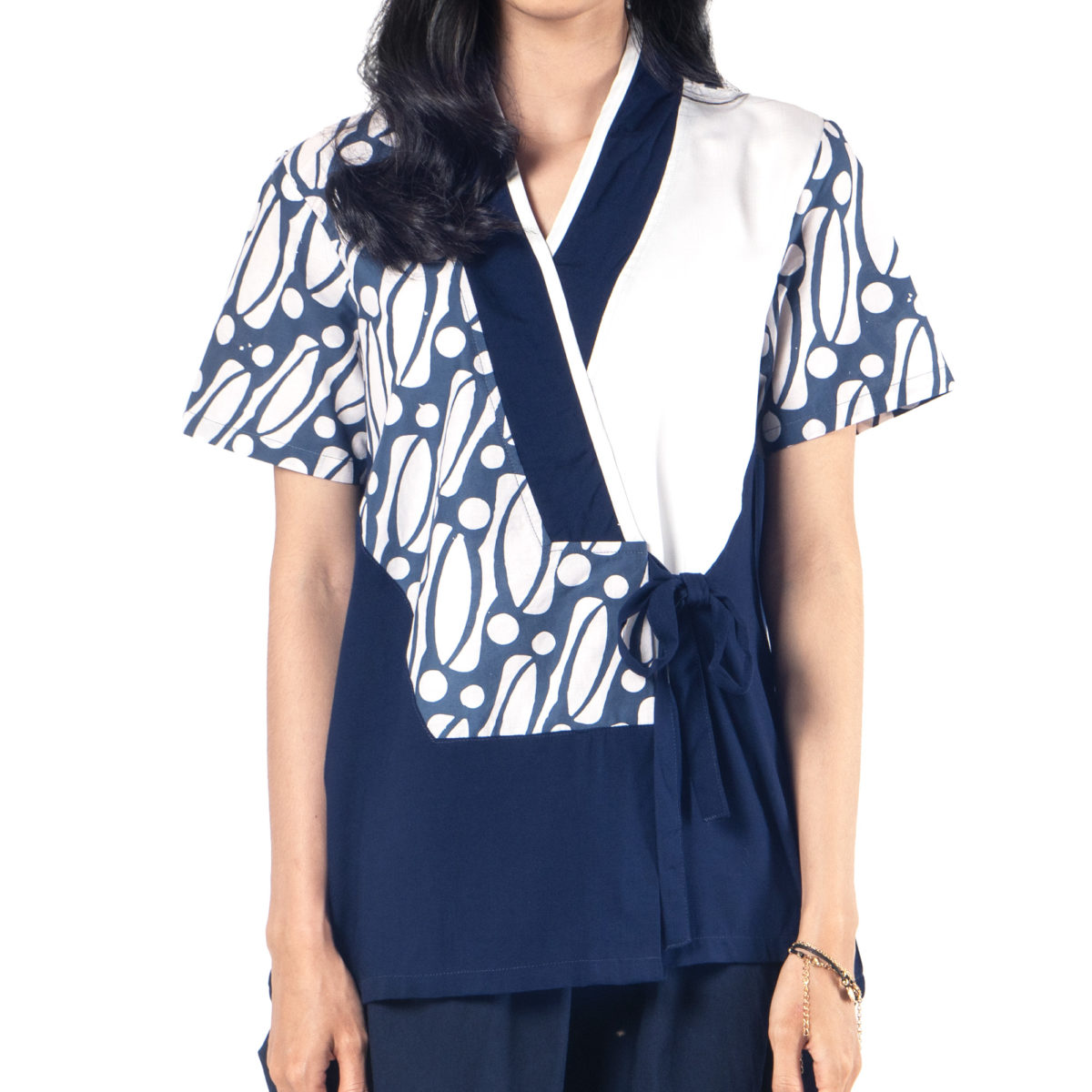 Sejiwa Blouse Parang Motif - Image 2