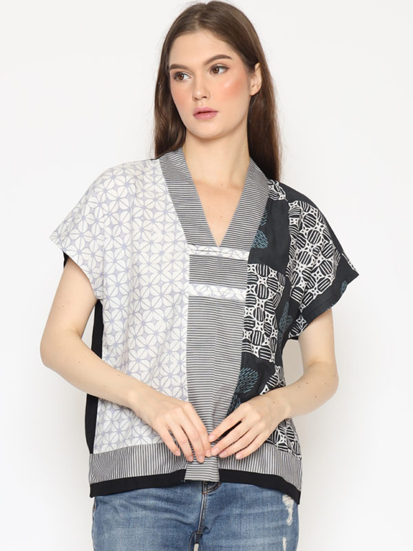 Inara Blouse Cream Grey