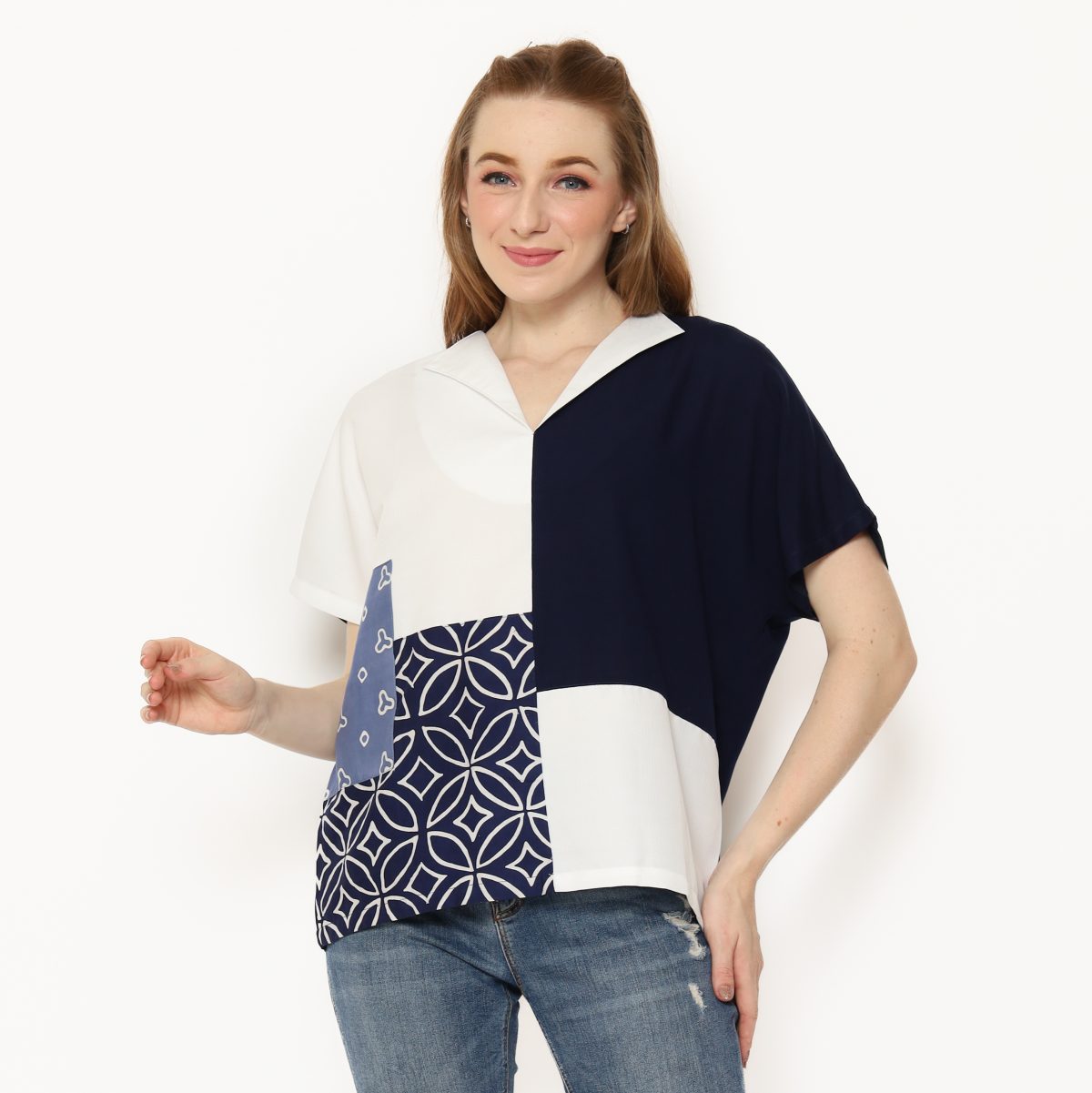 Lyla Blouse Kawung Navy