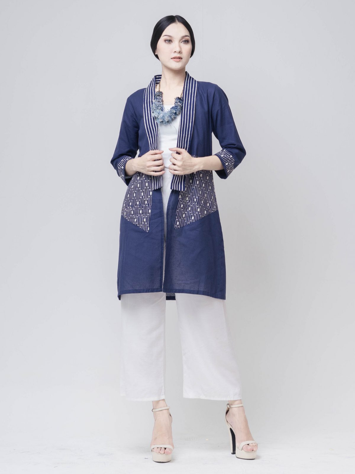 Maleeka Blazer Navy - Image 6