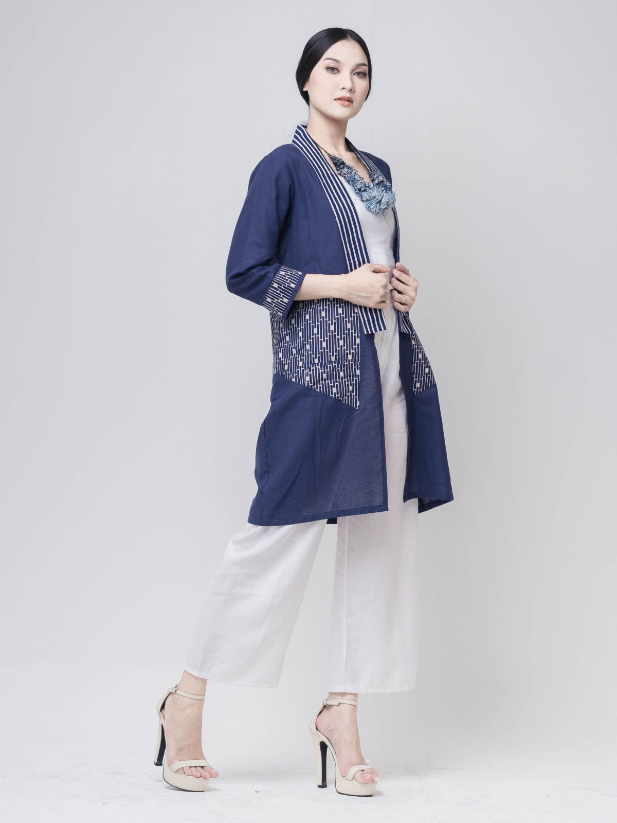 Maleeka Blazer Navy - Image 4