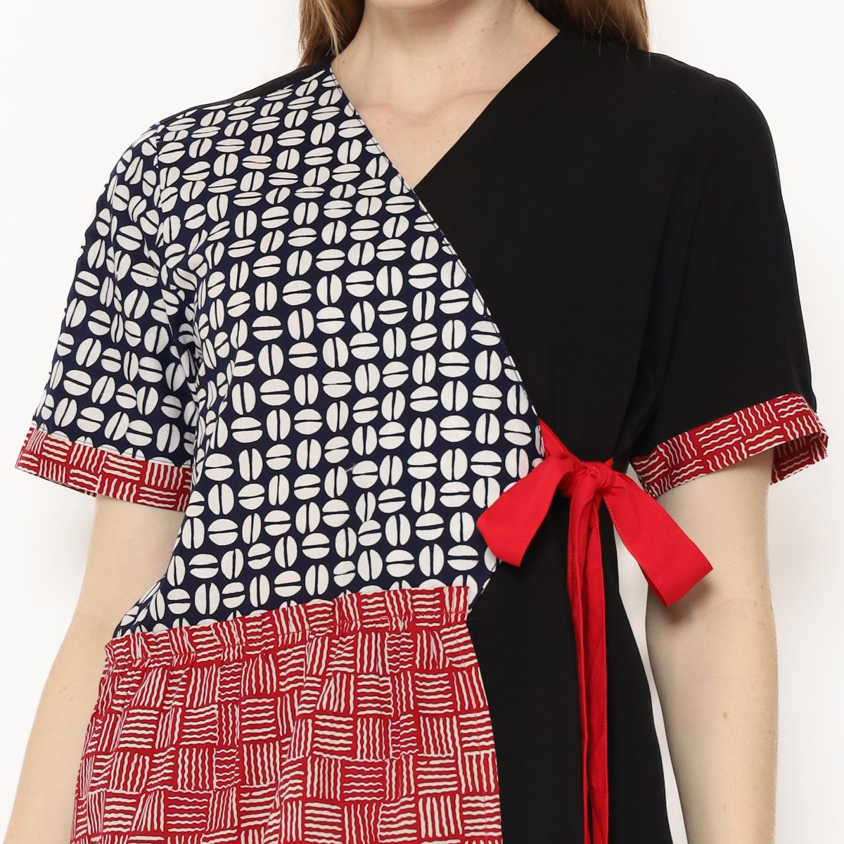 Minori Blouse Black Red - Image 2