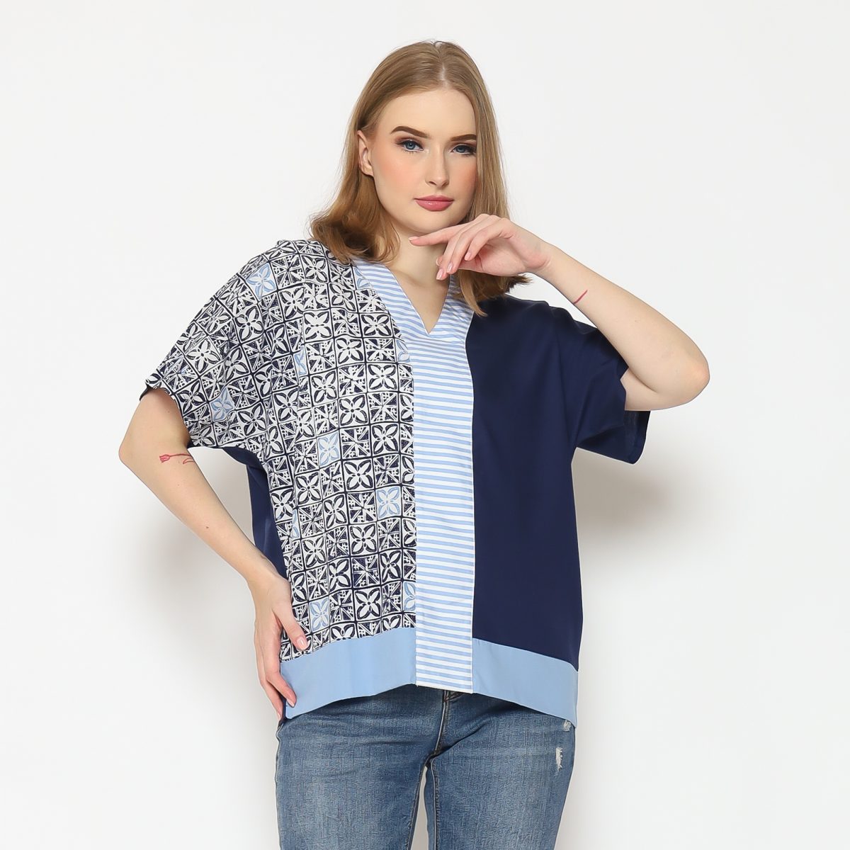 Alona Blouse Navy - Image 4