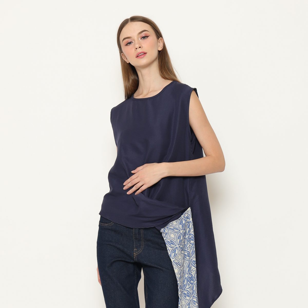 Quinn Blouse Navy - Image 4
