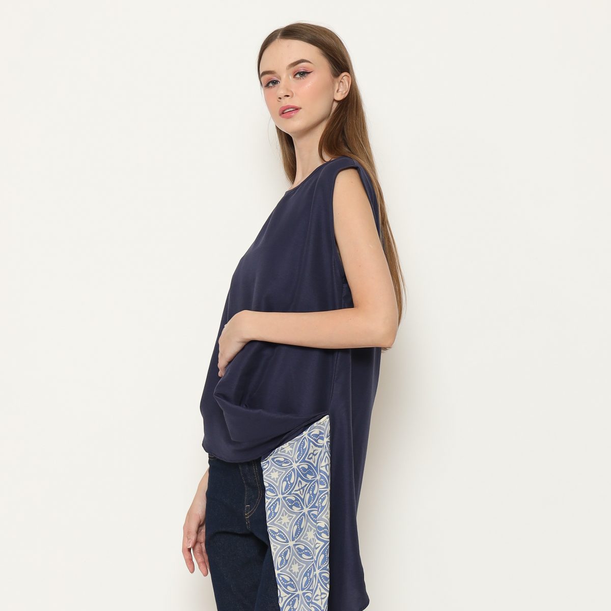 Quinn Blouse Navy - Image 3