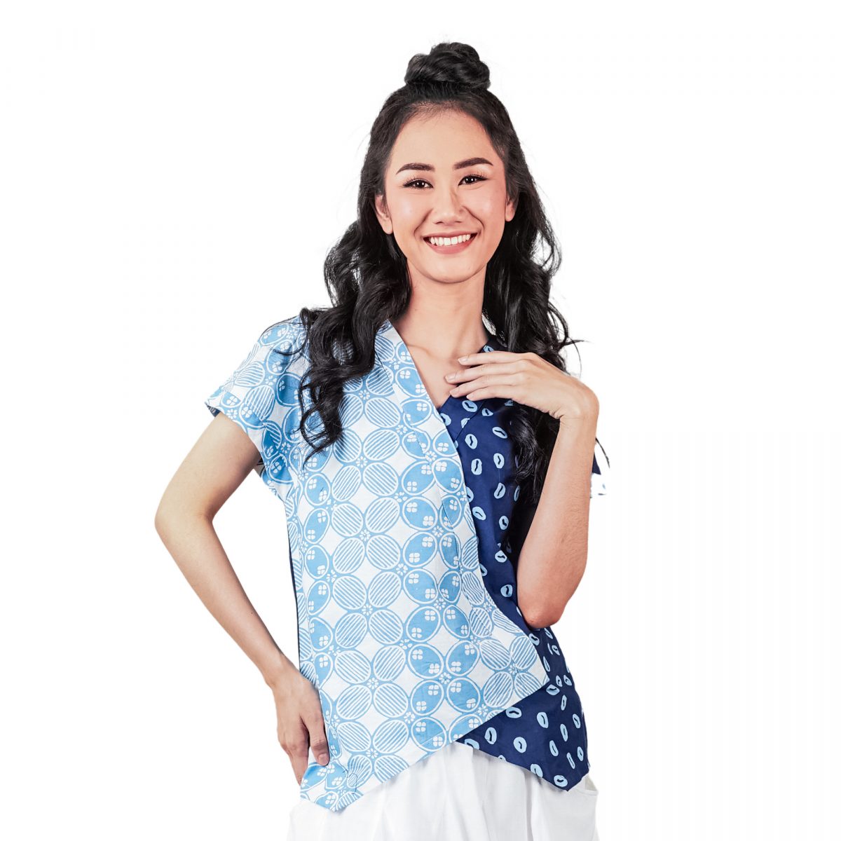 Finny Blouse Kawung Blue