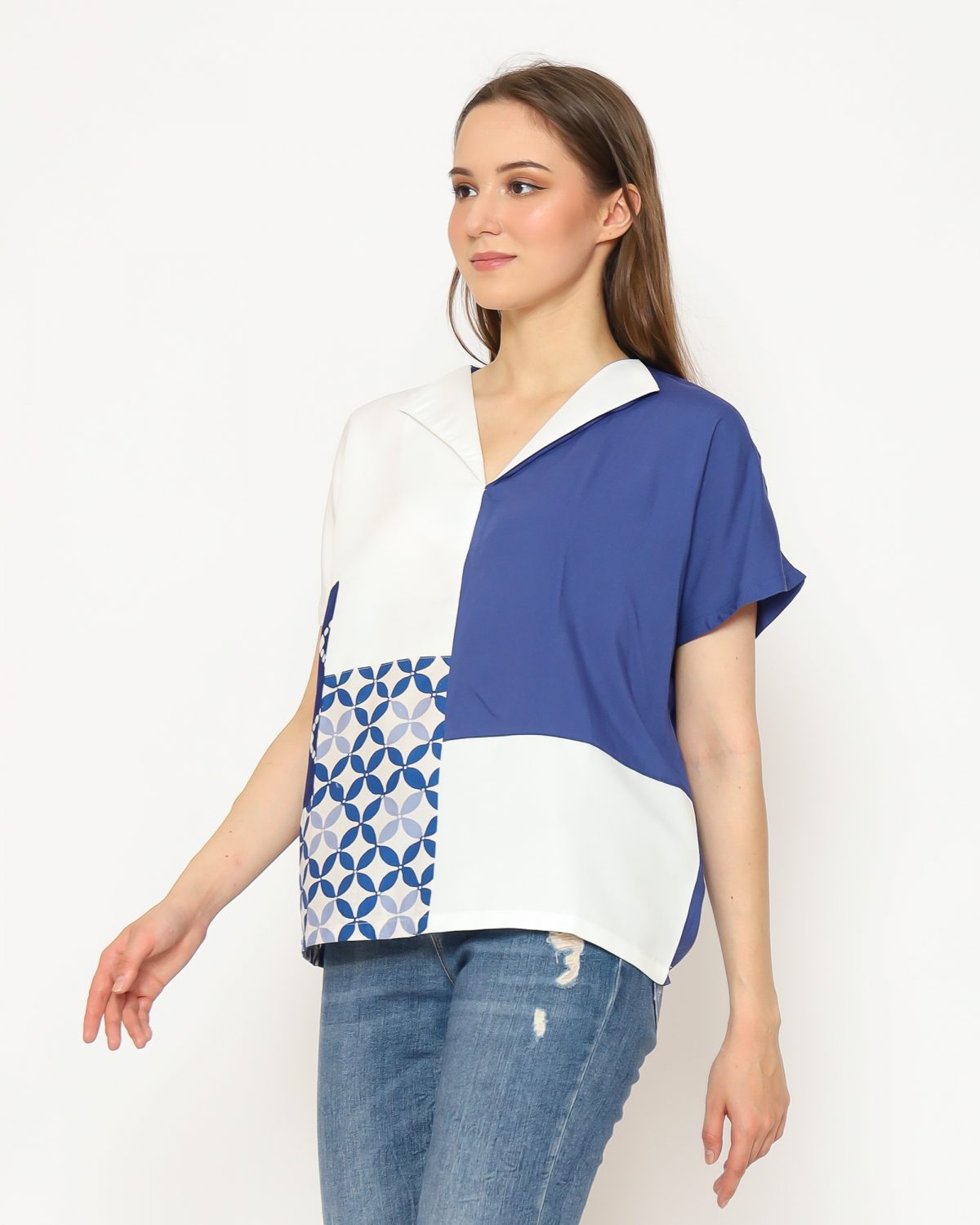 Lyla Blouse Blue - Image 4