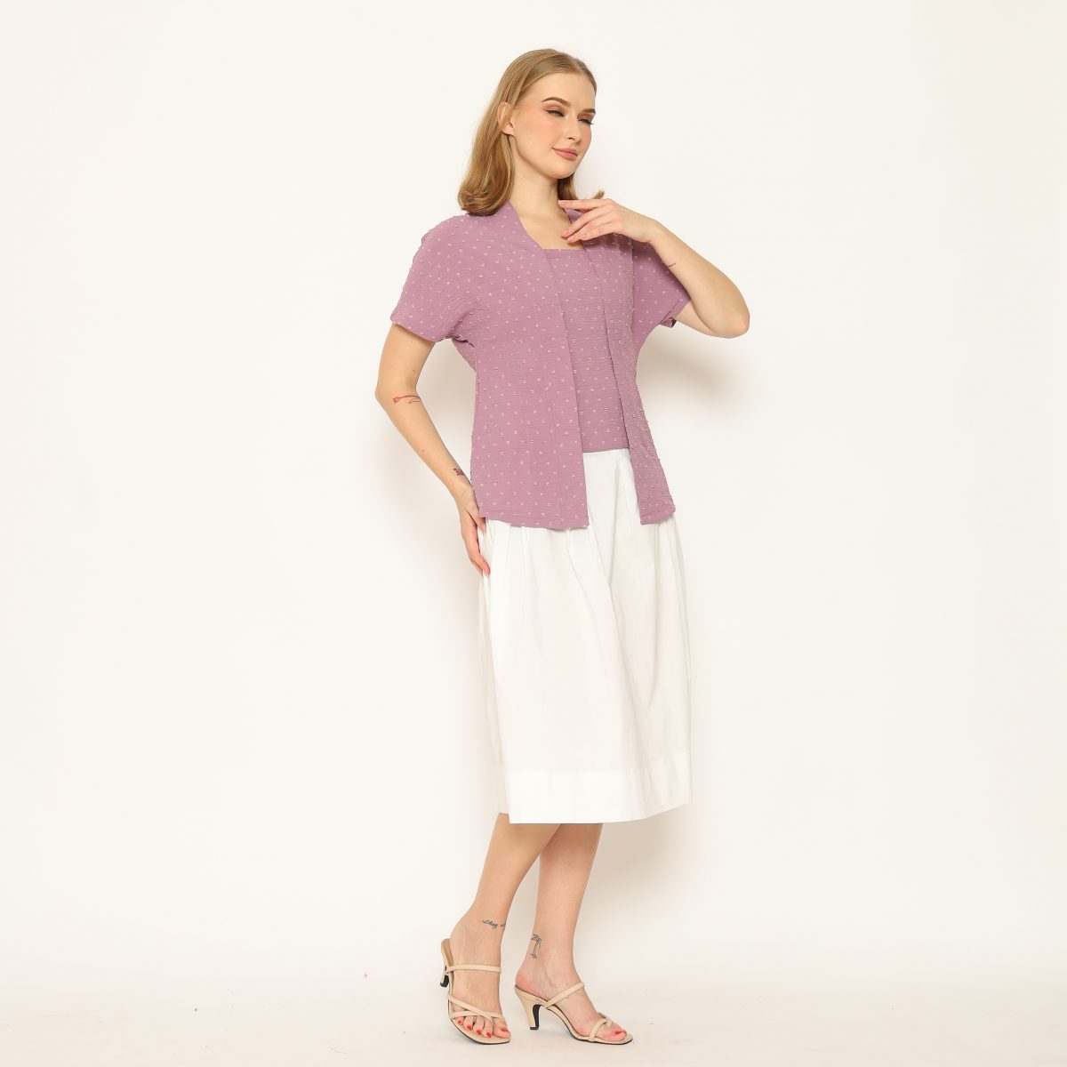Yasmine Blouse Light Purple - Image 4