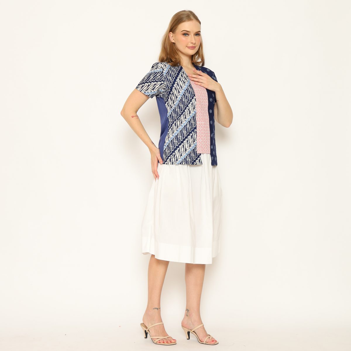 Sheisha Blouse Flower Navy - Image 4
