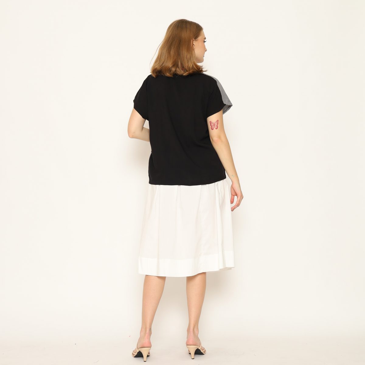 Nandhita Blouse Red Black - Image 5