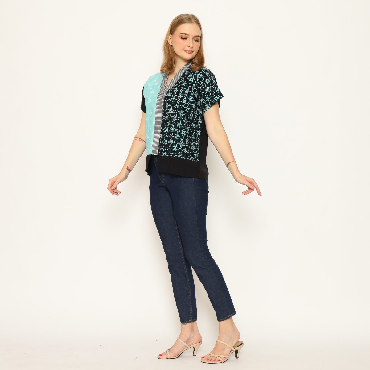 Fidelya Blouse Black Tosca - Image 3