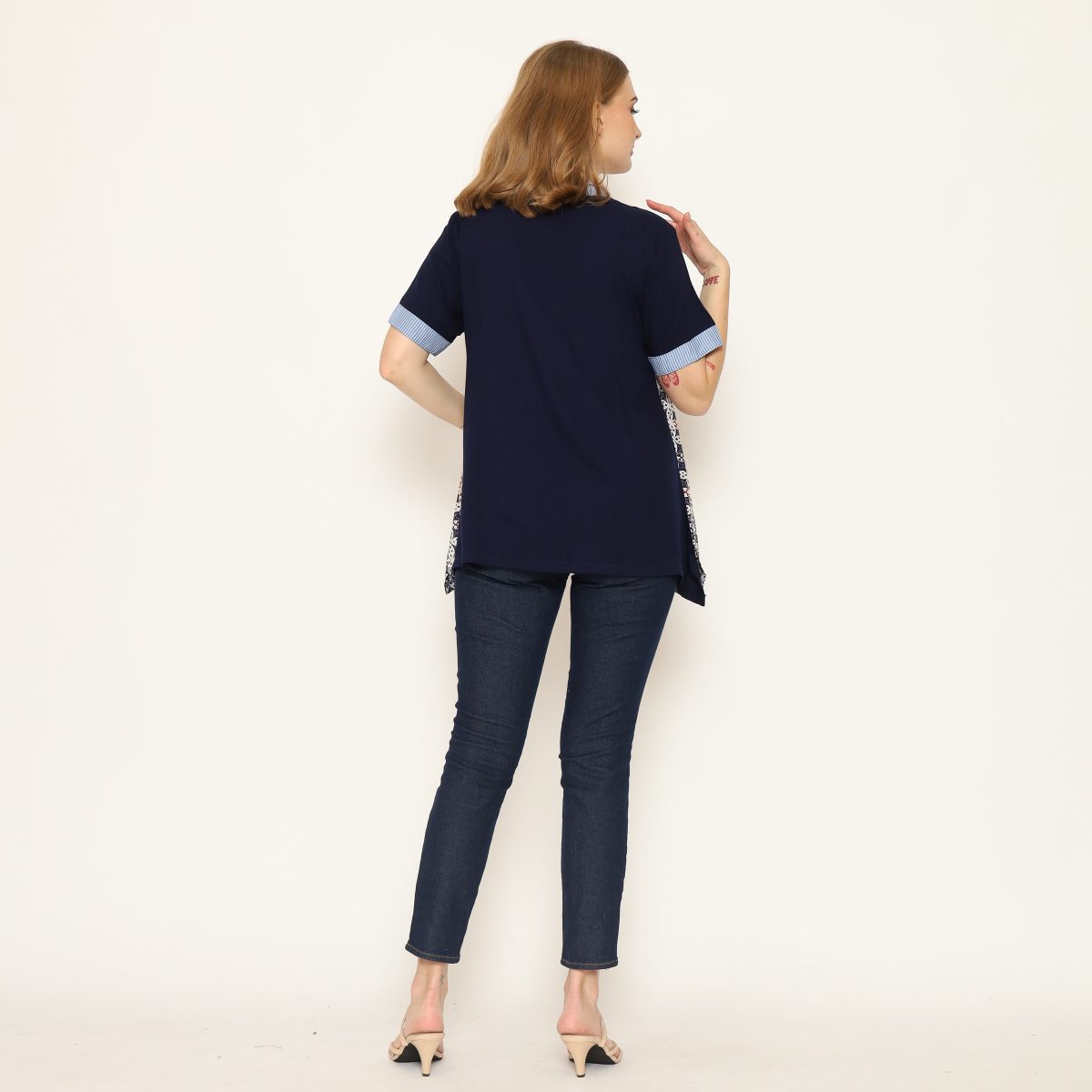 Allaya Blouse Kawung Navy - Image 5