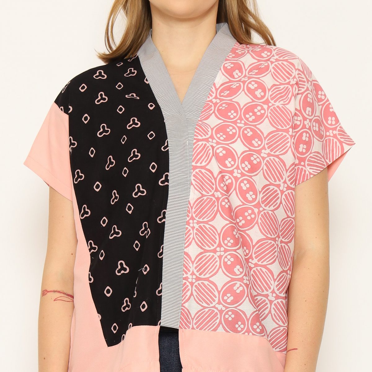 Fidelya Blouse Kawung Pink - Image 2