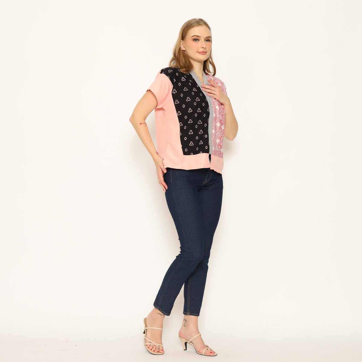 Fidelya Blouse Kawung Pink - Image 4