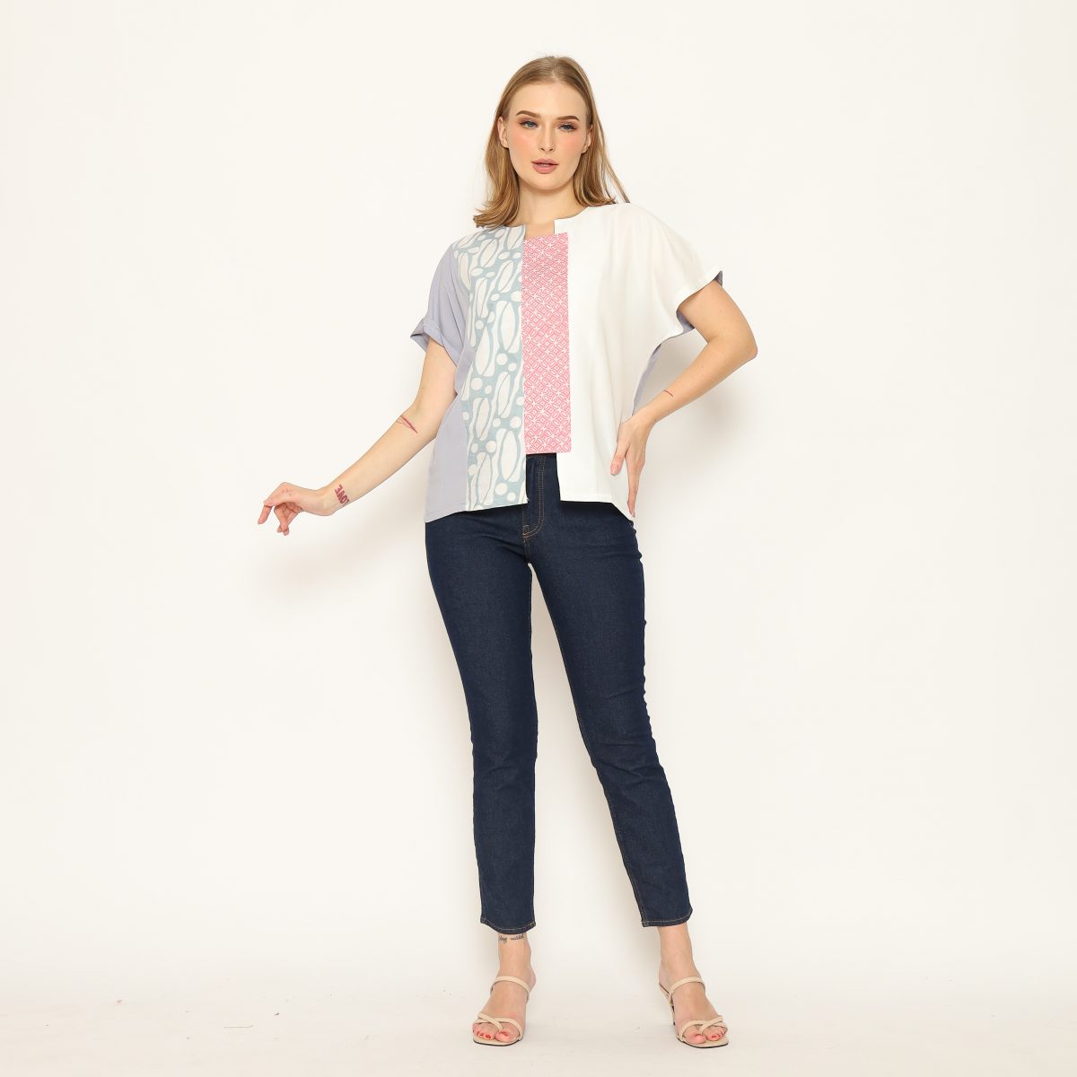 Novina Blouse Parang Grey - Image 6