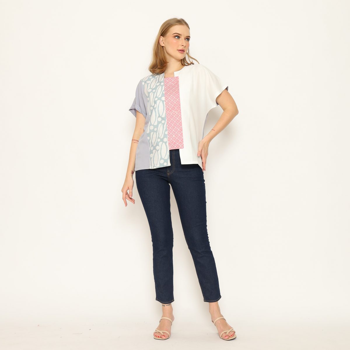 Novina Blouse Parang Grey - Image 4