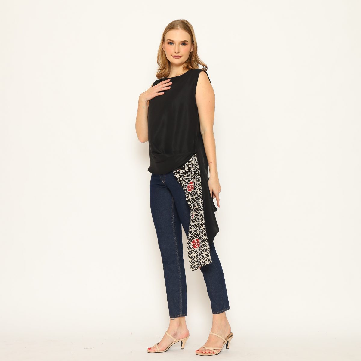 Quinn Blouse Black - Image 3