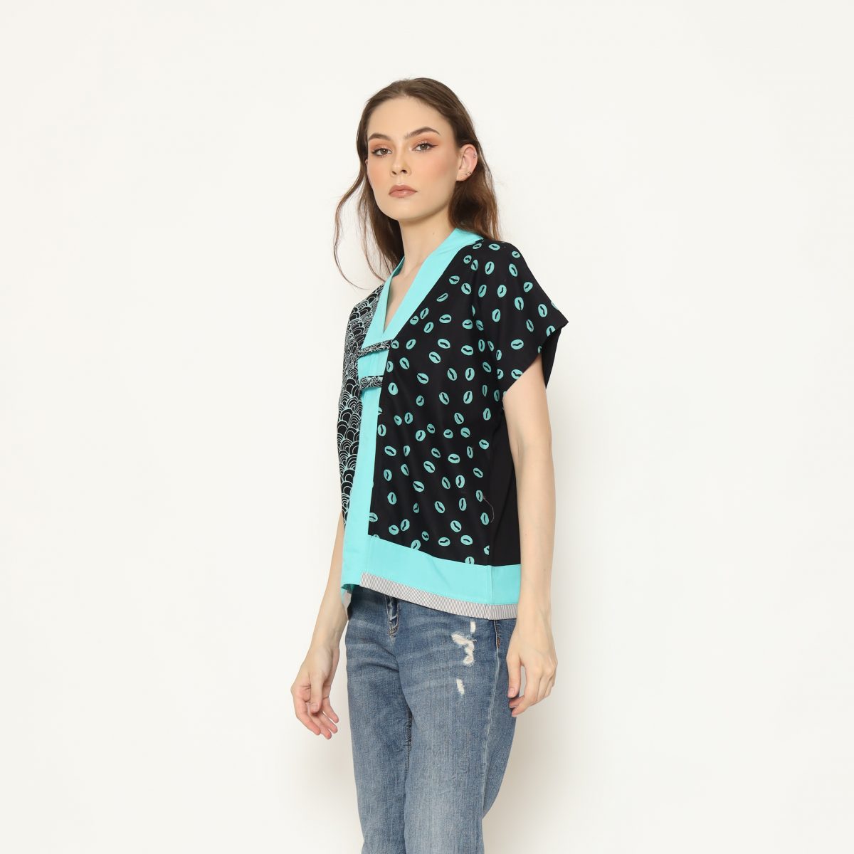Inara Blouse Black Tosca - Image 4