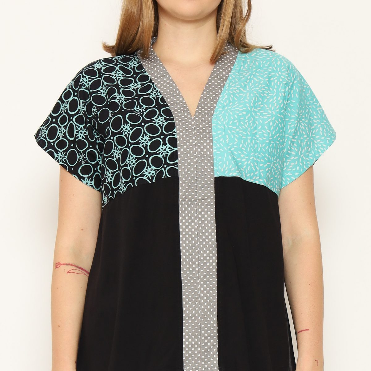 Aretha Blouse Black Tosca - Image 2