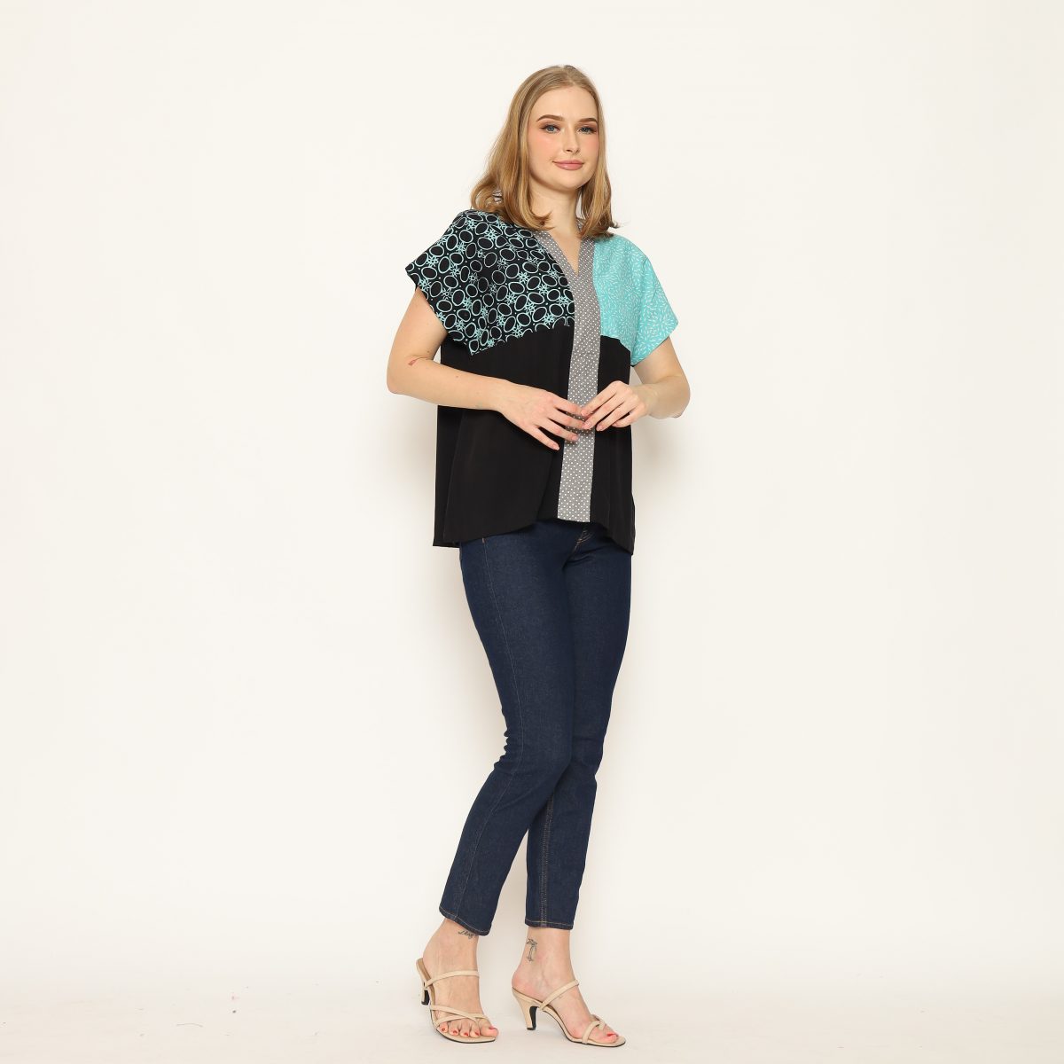 Aretha Blouse Black Tosca - Image 3