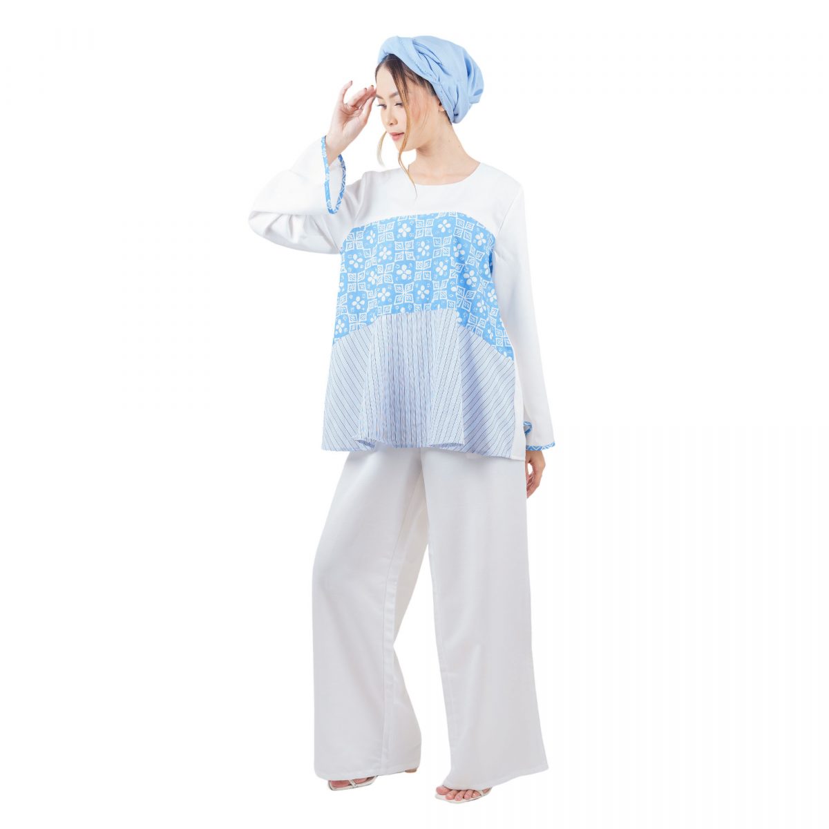 Gayatri Blouse Blue - Image 3