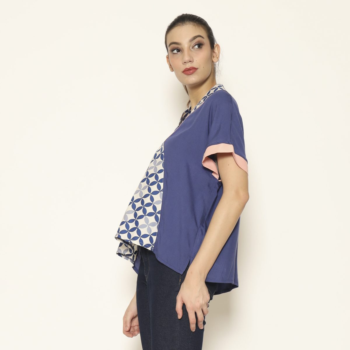 Riri Blouse Kawung Blue - Image 4