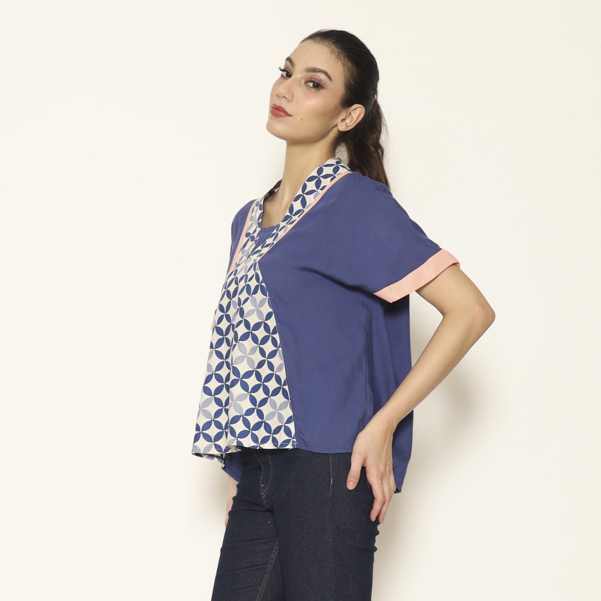 Riri Blouse Kawung Blue - Image 3