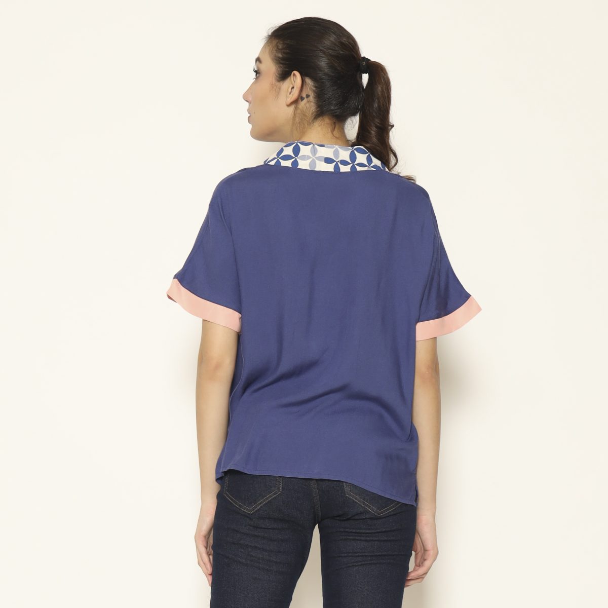 Riri Blouse Kawung Blue - Image 5
