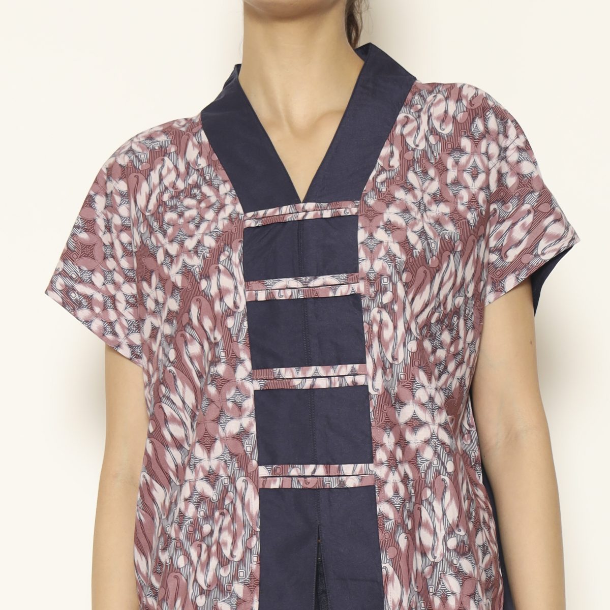 Olivia Blouse Kawung Purple - Image 2