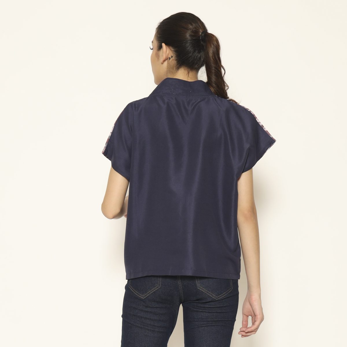 Olivia Blouse Kawung Purple - Image 5