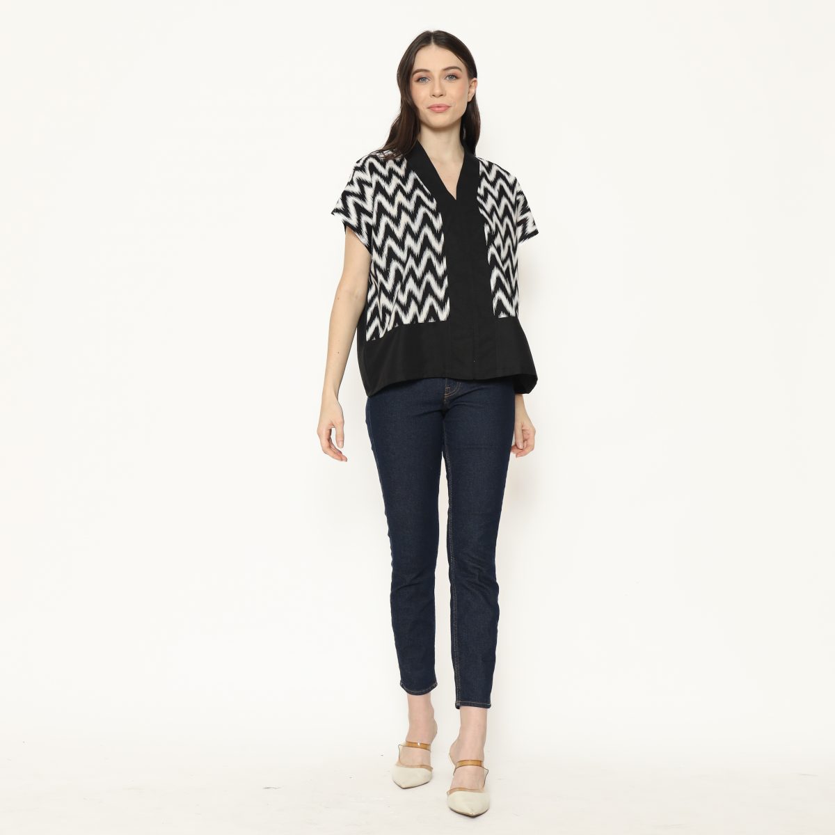 Rosita Blouse Black White - Image 6