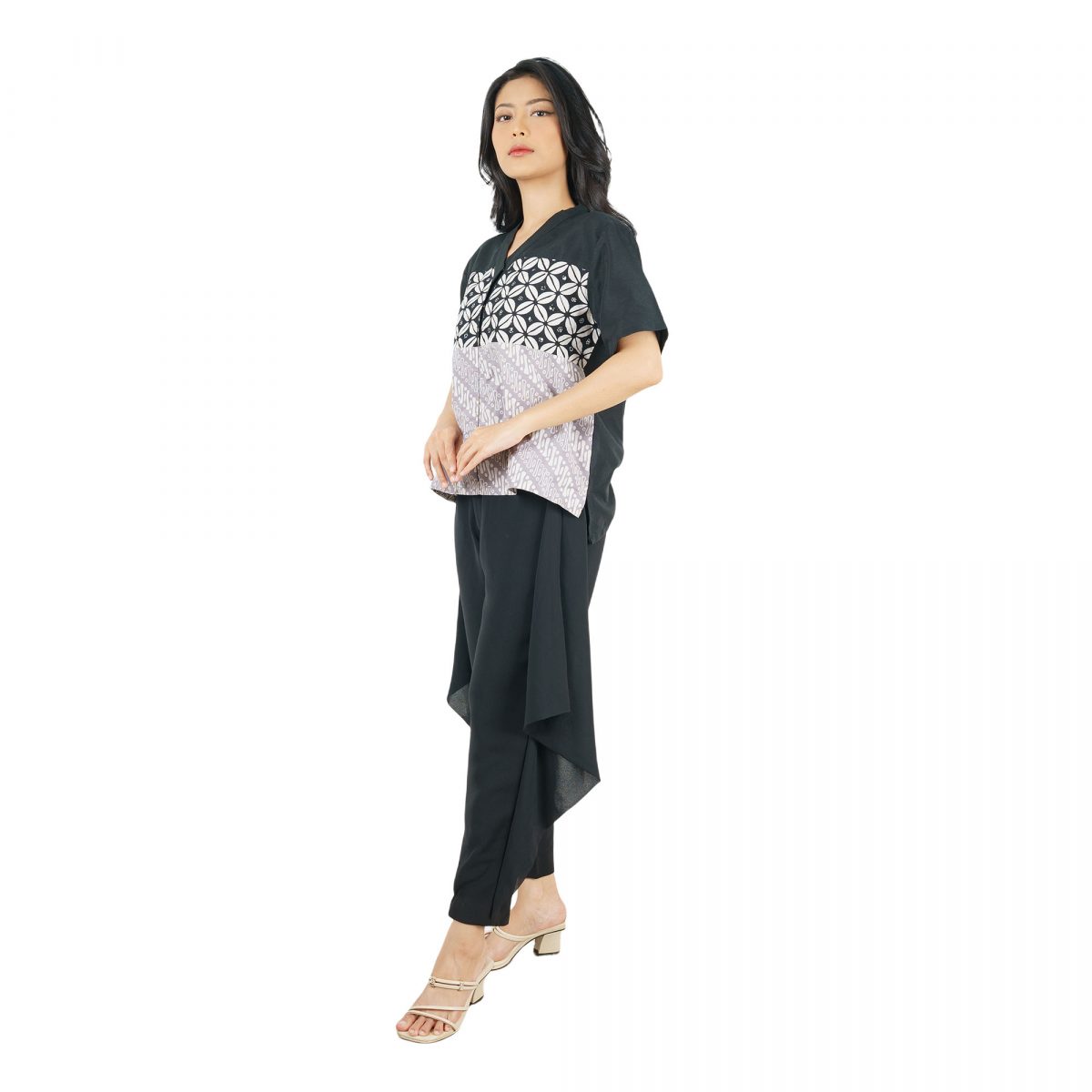 Nanita Blouse Black - Image 4