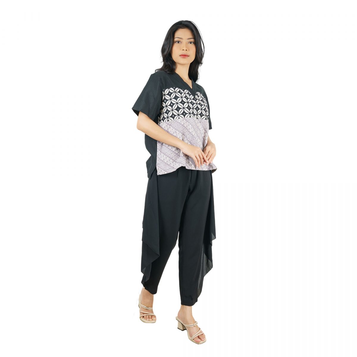 Nanita Blouse Black - Image 3