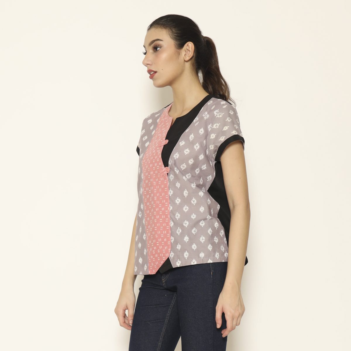 Amaranth Blouse Grey Pink - Image 4