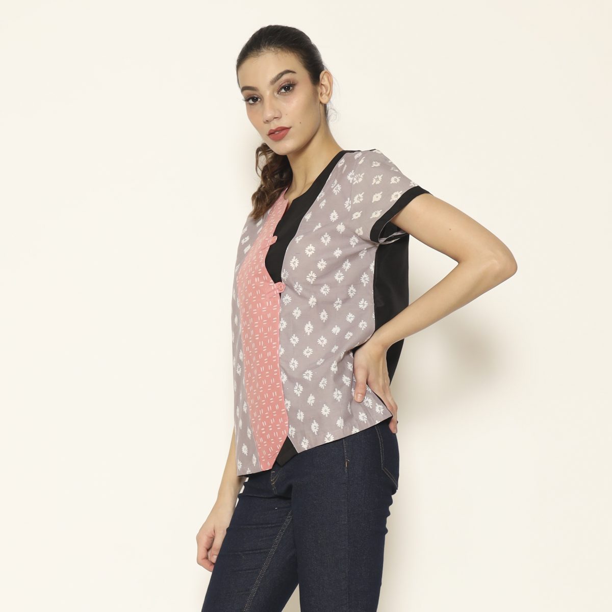 Amaranth Blouse Grey Pink - Image 5