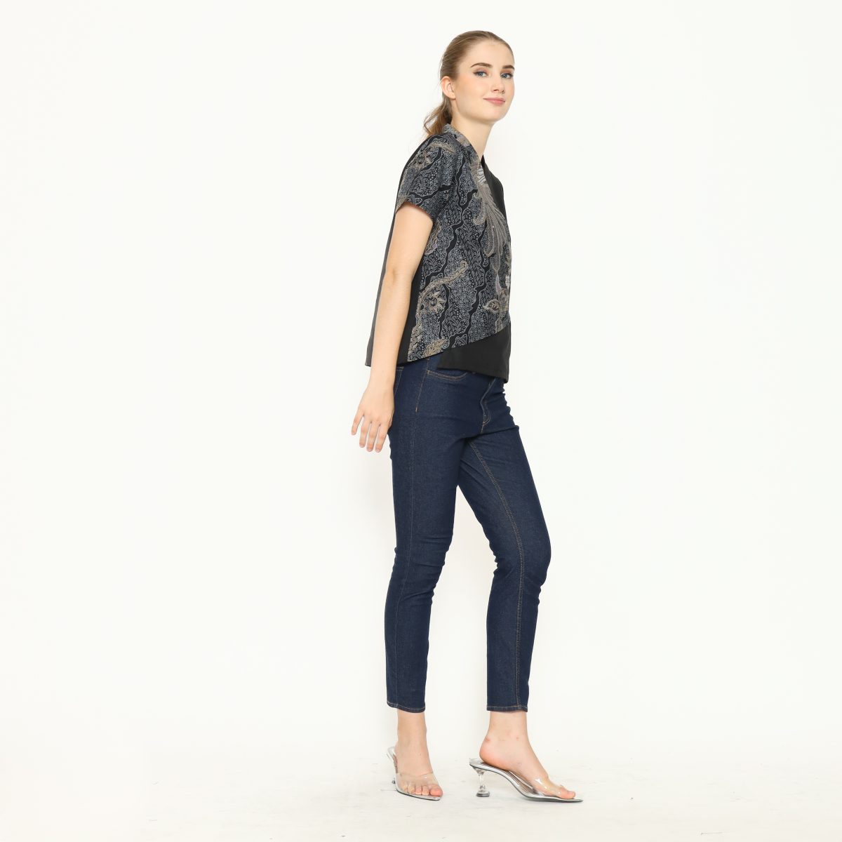 Leslie 2 Blouse Black Grey - Image 4