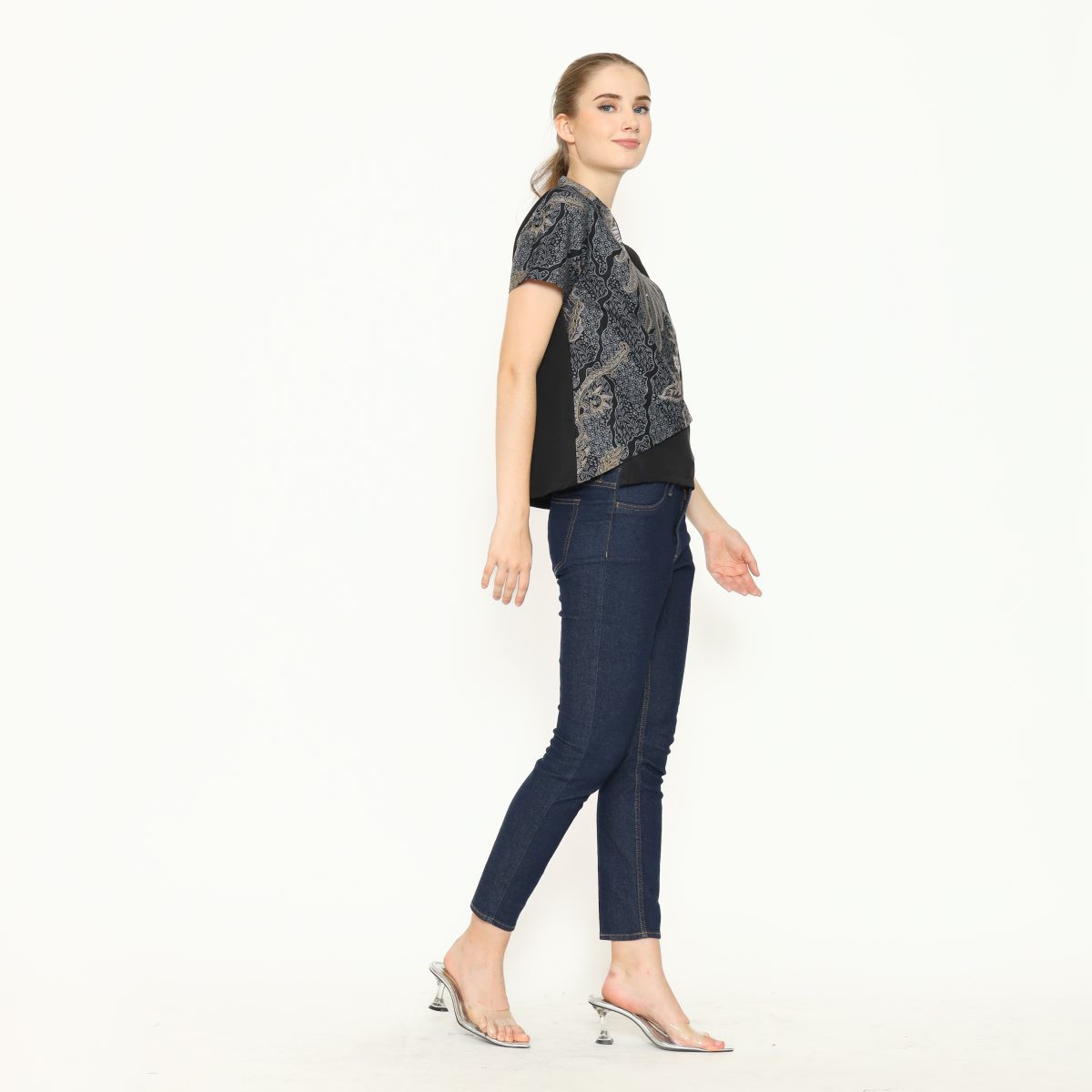 Leslie 2 Blouse Black Grey - Image 3