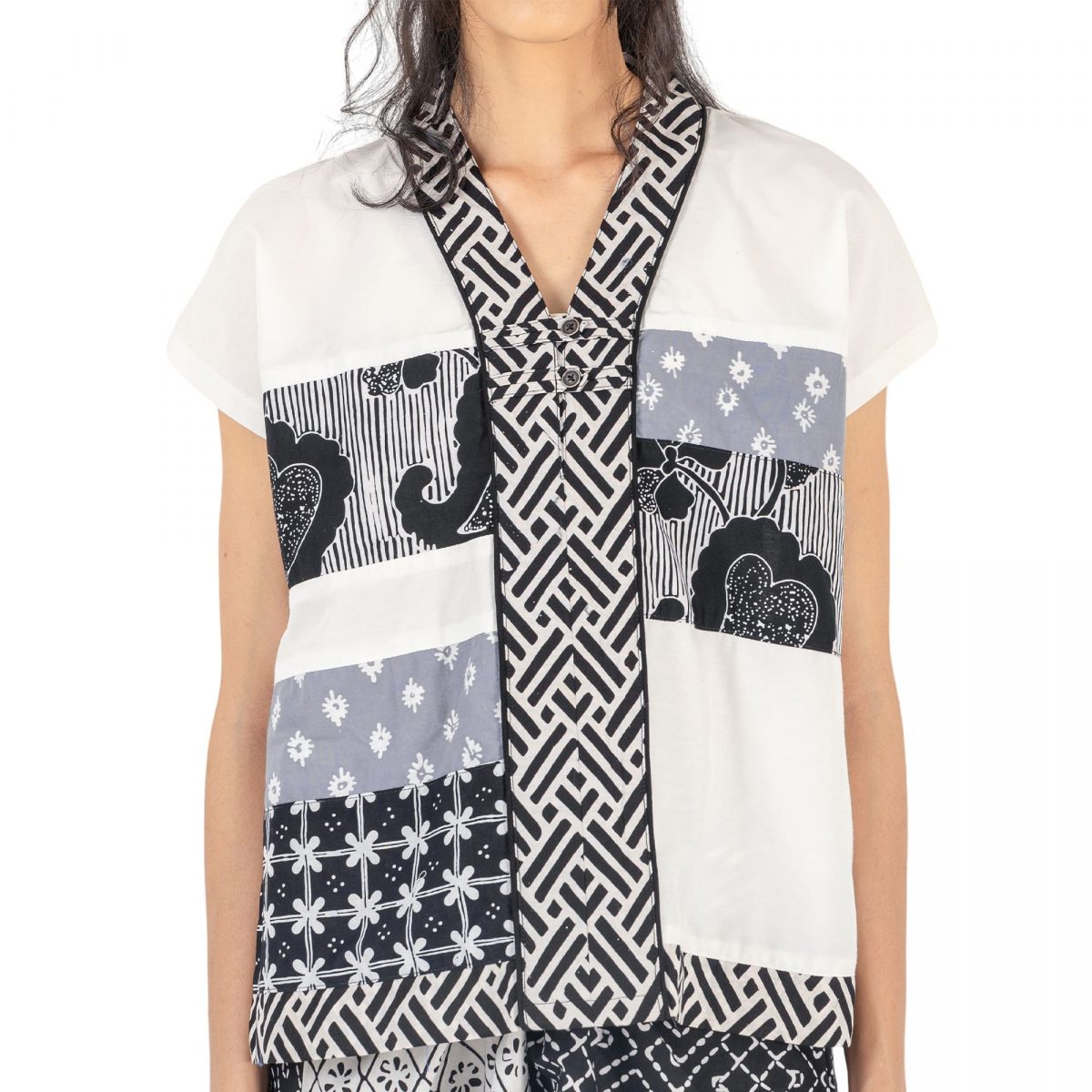 Kimiko Blouse Black - Image 2