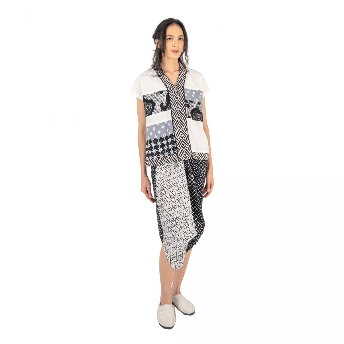 Kimiko Blouse Black - Image 3