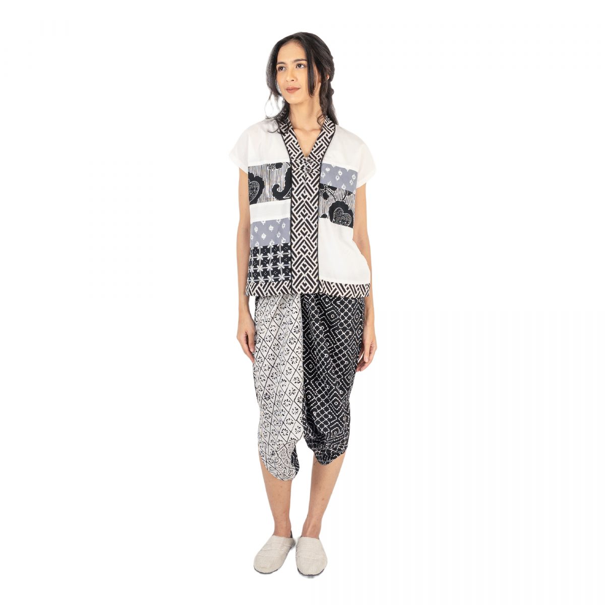 Kimiko Blouse Black - Image 6