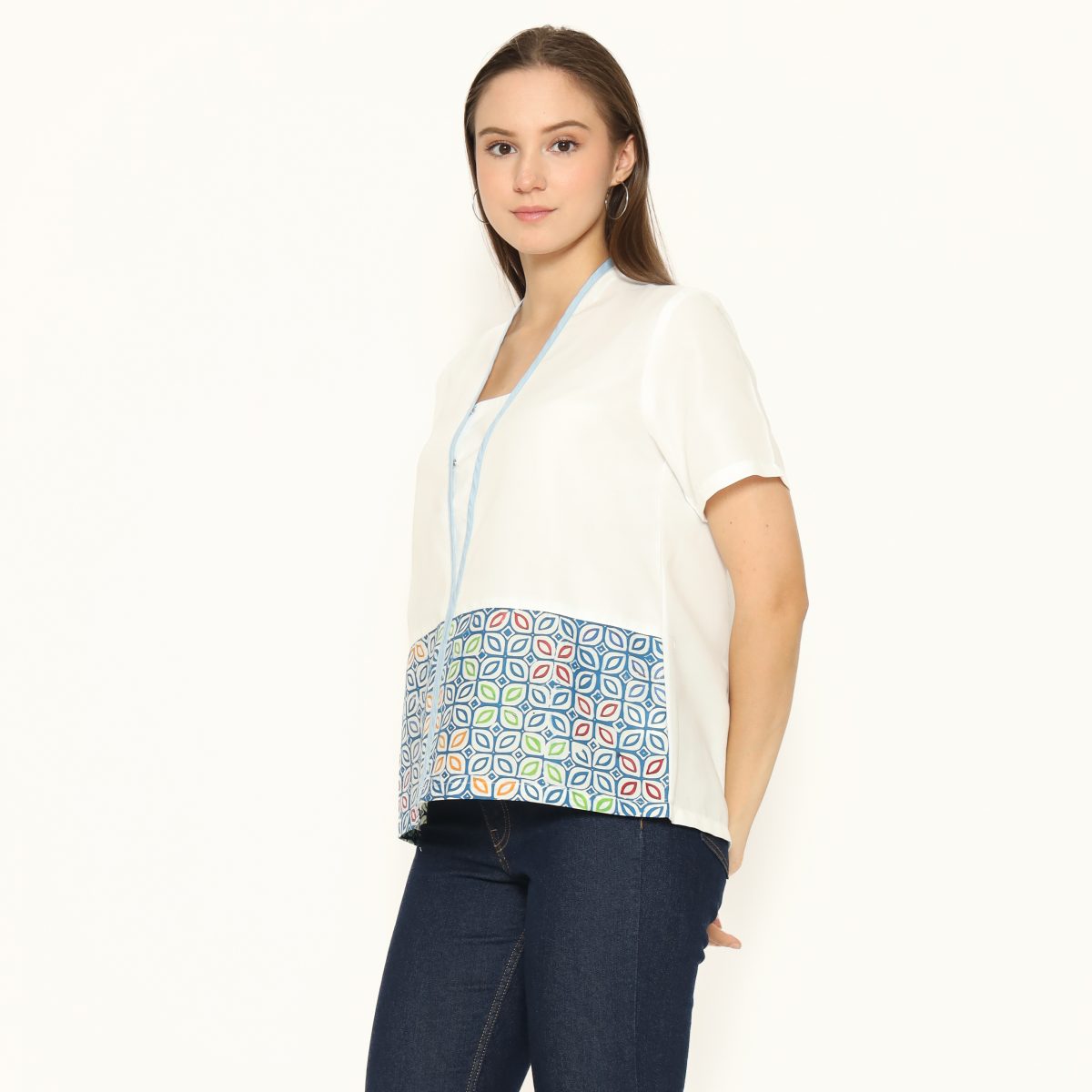 Yuki Blouse Cream Blue - Image 4