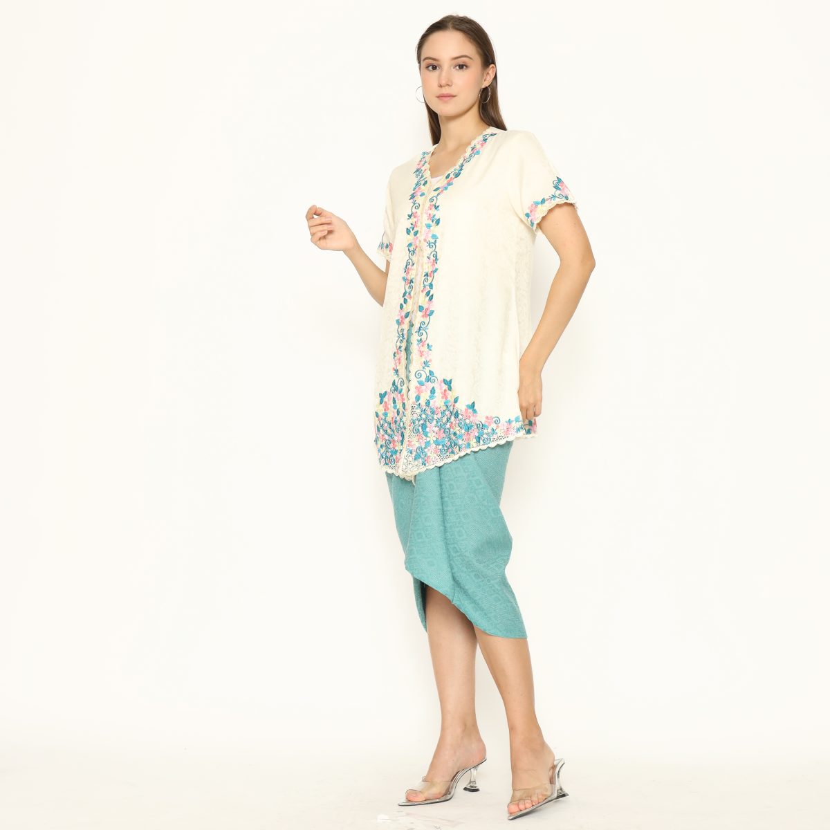 Kebaya Kartini Cream - Image 4