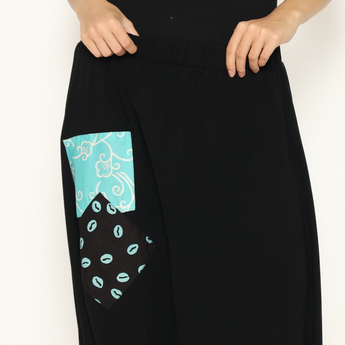 Solana Pants Black - Image 2
