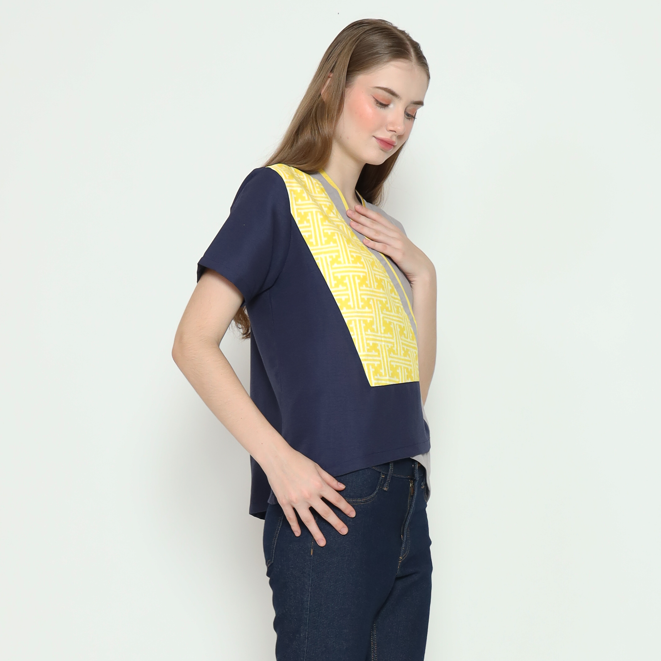 Lily Blouse Yellow - Image 3