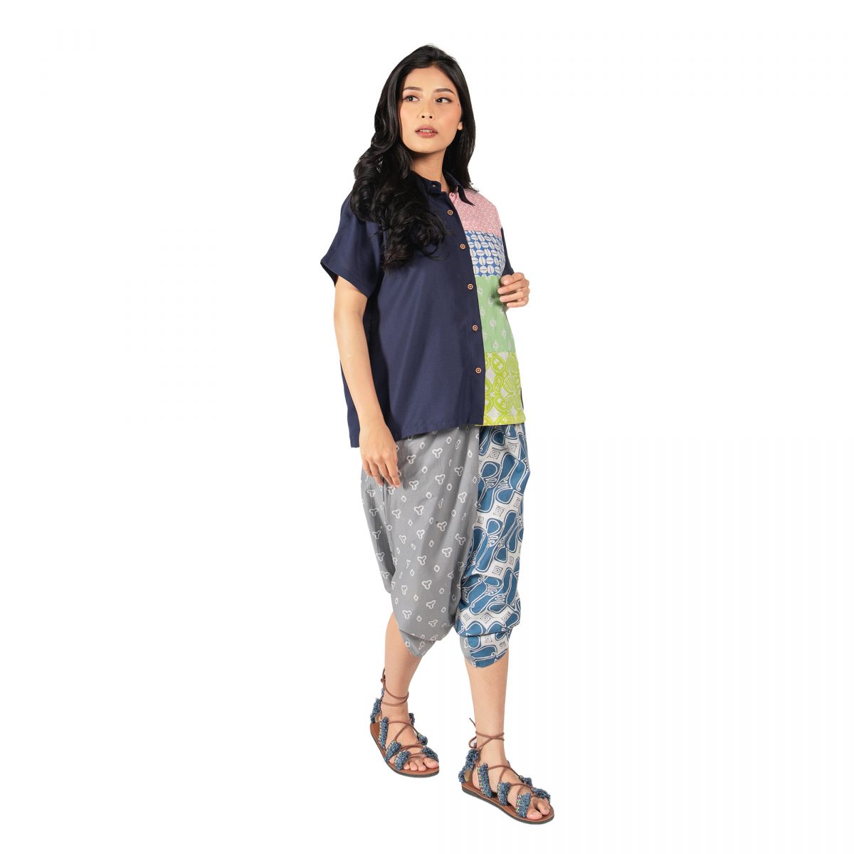 Modest Shirt Navy - Image 8