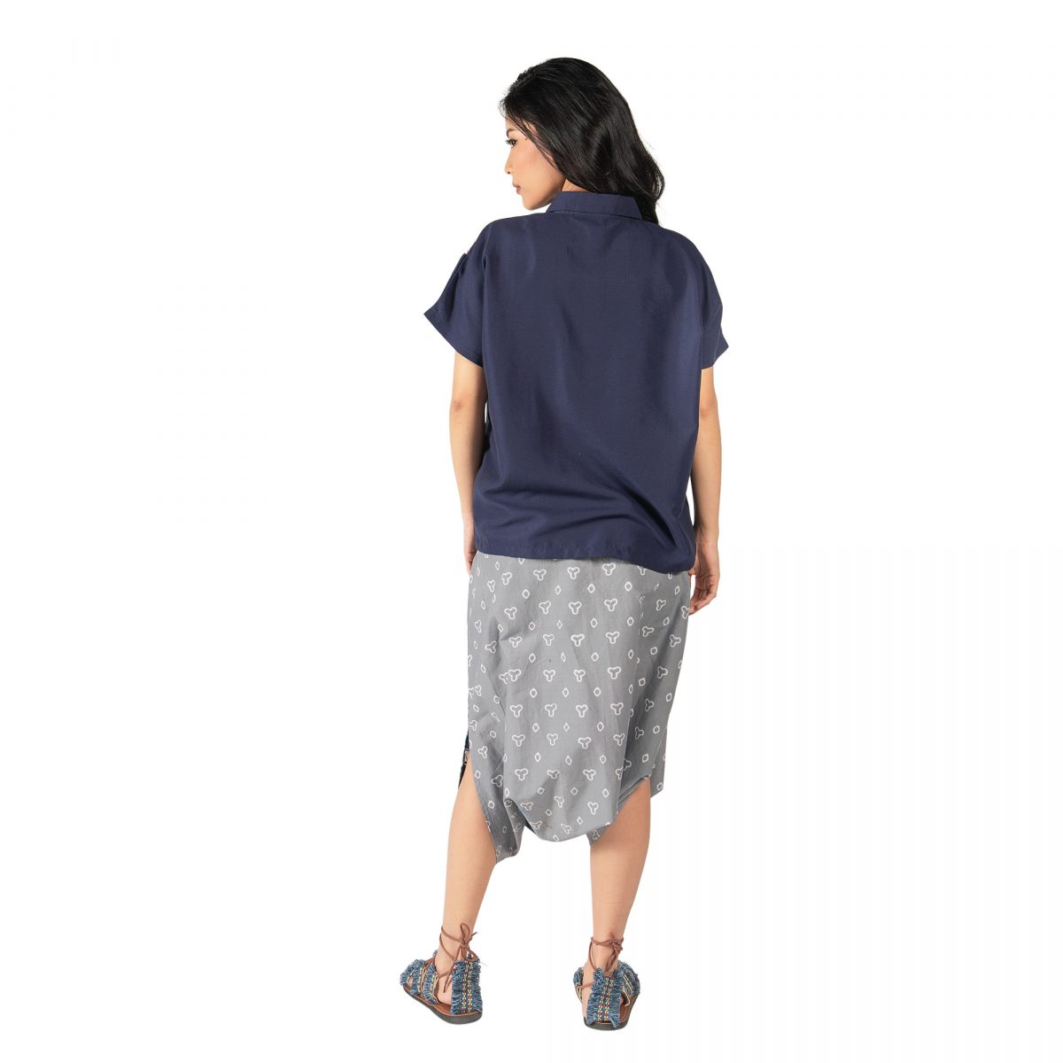 Modest Shirt Navy - Image 10