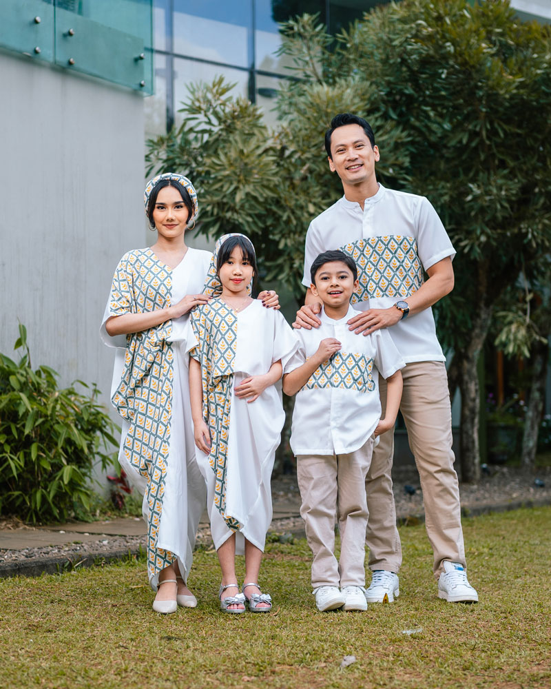 SARIMBIT KELUARGA DEWAYANI DEVON